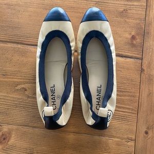 Chanel cap toe flats